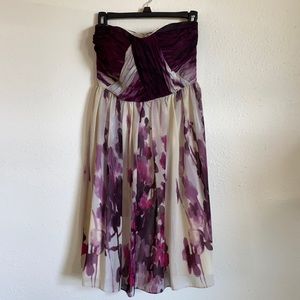 Size 4 Donna Morgan cocktail dress. Beautiful blended purple and lavender hues.